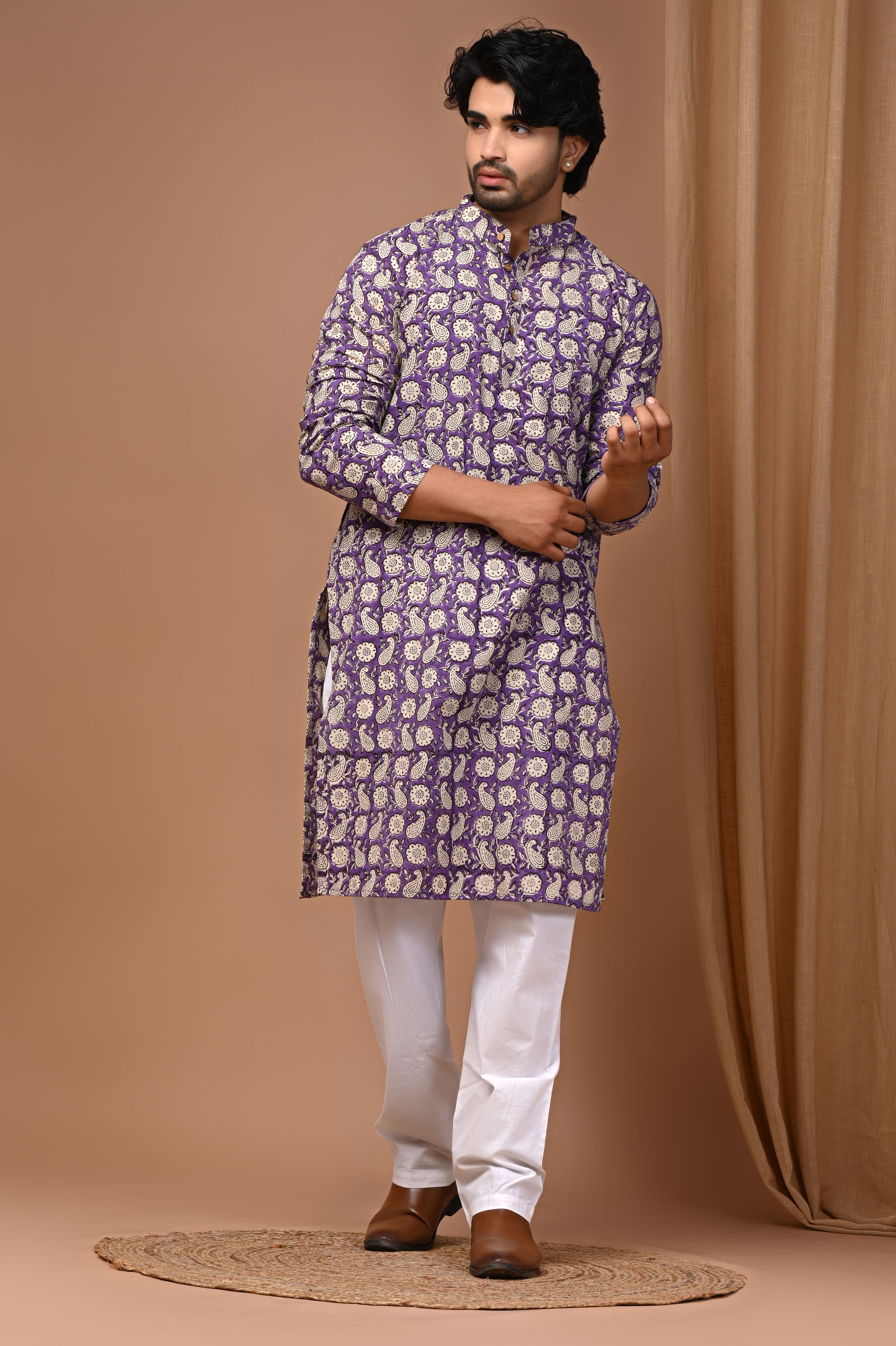 Men's Printed Kurta & White Pajama Set