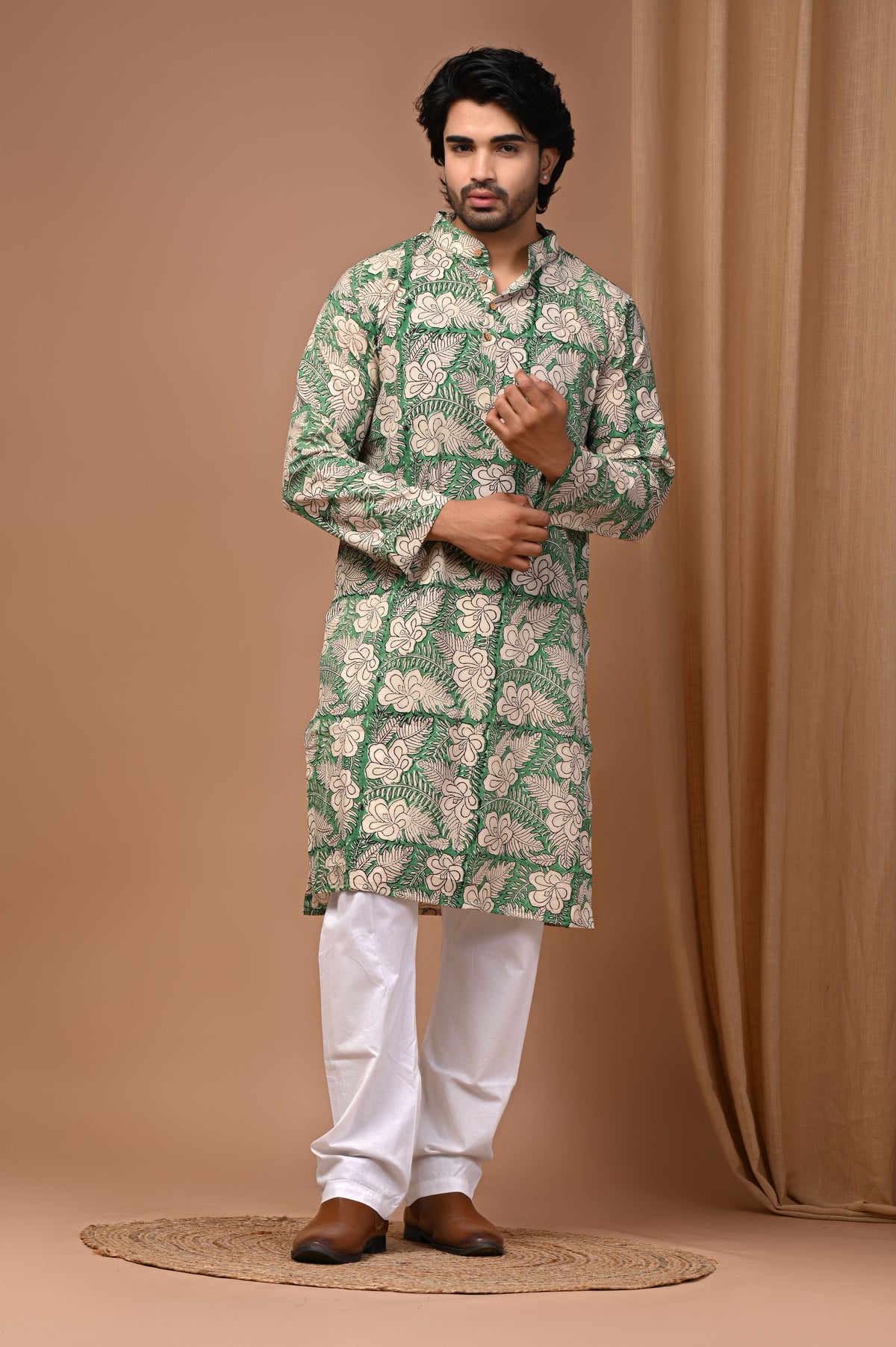 Men's Printed Kurta & White Pajama Set
