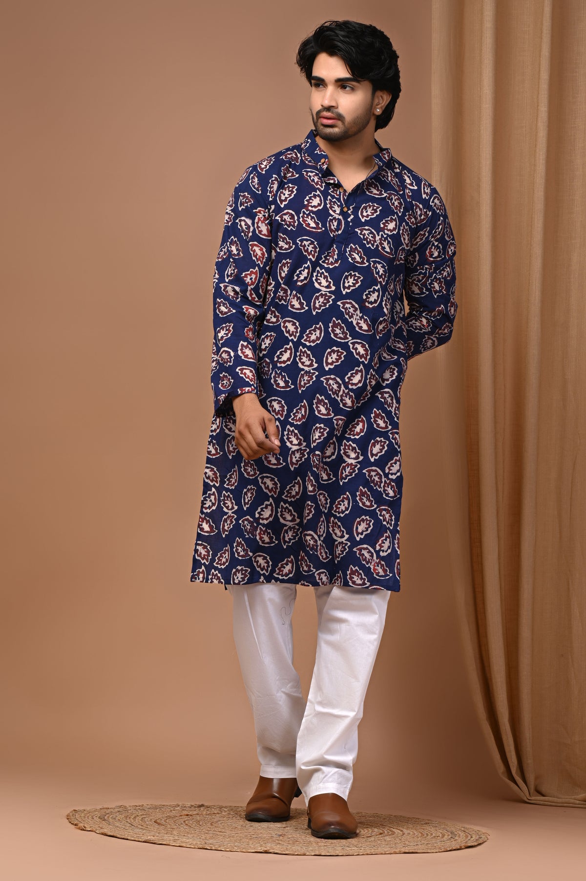 Men's Printed Kurta & White Pajama Set